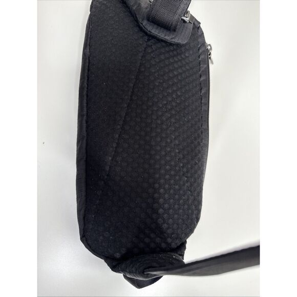 Pacsafe Vibe 150 Anti Theft Action Sling Pack  p60161 Black Cross Body - Picture 10 of 15